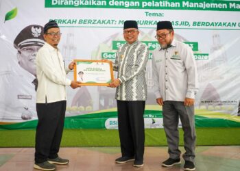 Wali Kota Taufan Pawe Terima Penghargaan Baznas Sulse,l dan Rakor Pengurus Masjid Parepare