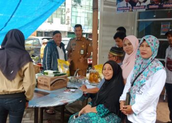 Penyaluran Pasar Murah Untuk Warga Miskin di Pa’Baeng-Baeng
