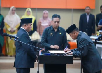 Pengucapan Sumpah PAW Nasarong, Ini Pesan Taufan Pawe di Gedung DPRD Parepare