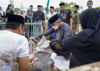 Lepas Jenazah Megawati Pawe, Taufan Pawe Minta Permohonan Maaf Masyarakat