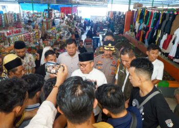Jelang Idul Fitri, Wali Kota Taufan Pawe Pantau Kebutuhan Pokok di Pasar Sumpang Parepare