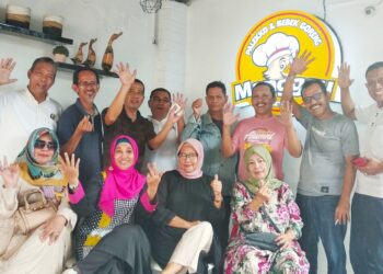 Ajang Silaturahmi dan Sipakario-rio Alumni SPENSA 82/III4 Parepare, Dari Minum Sarebba hingga Santap Palekko Bebek