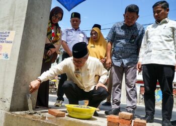 Wali Kota Taufan Pawe Letakkan Batu Bata Pertama Pembangunan Masjid An Nasr SMPN Parepare