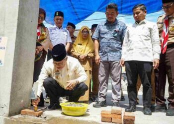 Letakkan Batu Bata Pertama Pembangunan Masjid Masjid An Nasr Parepare. TP : Ini Wujud Pendidikan Karakter Siswa