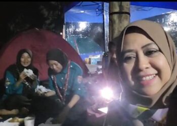 Tanpa Sekat, Erna Rasyid Taufan Nikmati Kebersamaan dengan Pramuka Parepare di Perkemahan Cibubur