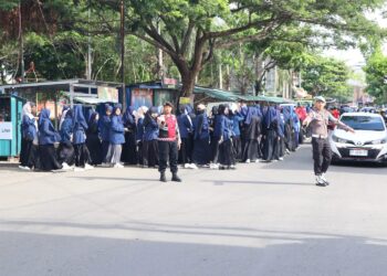 Milad Muhammadiyah Ke-111, Polres Sidrap Bersama Polsek Amankan Pawai Ta’aruf