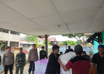 Polsubsektor Watang Sidenreng Kawal dan Amankan Pergeseran Logistik Pemilu Dari PPK Ke Gudang KPU Sidrap