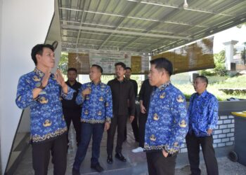 Begini Tujuan Sekwan Hamzih, Tinjau Kelengkapan Ruangan Komisi dan Pos Pengamanan DPRD Sulbar