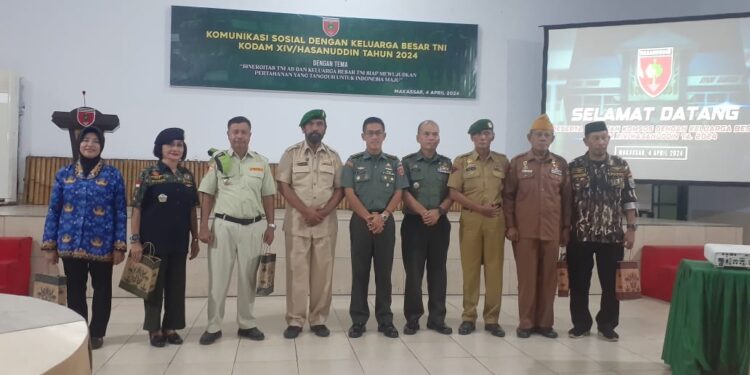 Para Ketua Ormas dan OKP-KBT bersama Ketua PPAD, Kasdim 1408/BS Makassar dan Aster Kodam XIV/Hasanuddin. (Foto : Marno Pawessai)