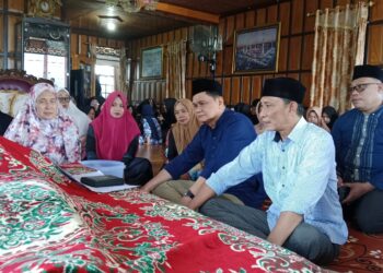 Duka Menyelimuti Alumni SMABAR 83, Bupati Barru Turut Melayat