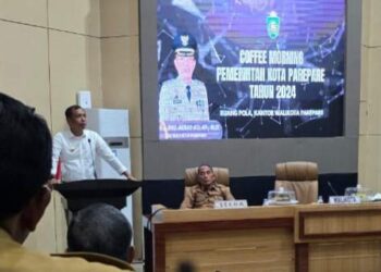Coffee Morning, Pj Wali Kota Parepare Mengulas Seorang Pemimpin dan Bawahan yang baik