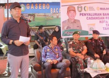 Pj Wali Kota Parepare Salurkan Bantuan Cadangan Beras Tahap Kedua