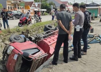 Setir Mendadak Macet, Truk Pengangkut Air PT Bumi Karsa Kecelakaan di Sidrap