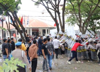 Polres Sidrap Gelar Simulasi Pengamanan Kota di Depan KPU
