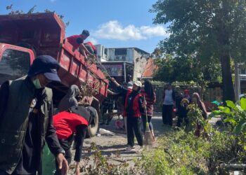 Pemkot Parepare Kolaborasi Mahasiswa, Kerja Bakti Bersih Lingkungan di Soreang