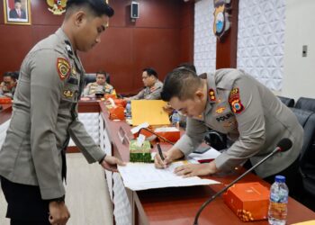 Penghargaan bagi Personel Berprestasi, Kapolres Sidrap Hadiri Sidang di Mapolda Sulsel