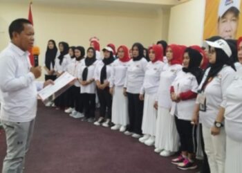 Siap Menangkan MZ berBAKTI di Pilkada Parepare, Muhammad Zaini Kukuhkan 1.500 Srikandi