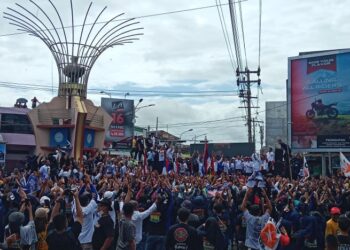 Diantar Ribuan Pendukung ke KPU Sidrap, SAR-KANAAH Long Mars dari Bundaran Jam Kota