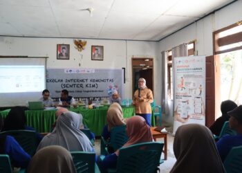 Program Senter KIM, Suraidah Suhardi Bersama Diskominfo Sulbar Menyasar Desa Buana Mamuju
