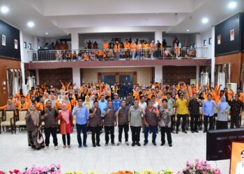 Pj Bupati Sinjai Terima 303 Mahasiswa UNM