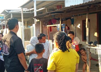 Blusukan, Warga Majeling Wattang Sambut Syaharuddin Alrif Penuh Antusias