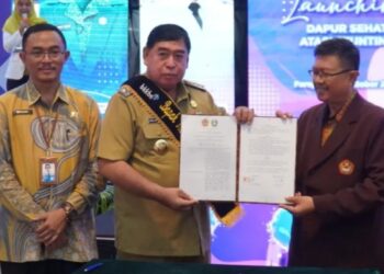 Abdul Hayat Gani dan Dian Lestari Hayat Resmi Bapak dan Ibu Asuh Anak Stunting Parepare