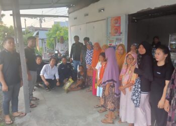 Bersama Wartawan, Satreskrim Polres Sidrap Bagikan Bantuan ke Warga Kurang Mampu