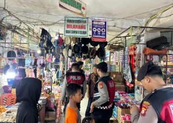 Sat Samapta Polres Sidrap Beri Rasa Aman di Titik Keramaian Pangkajene