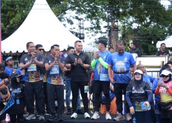 Jiwa Sehat, Sidrap Hebat: Kapolres Sidrap dan Forkopimda Ikut Rappang Run Bersama Masyarakat