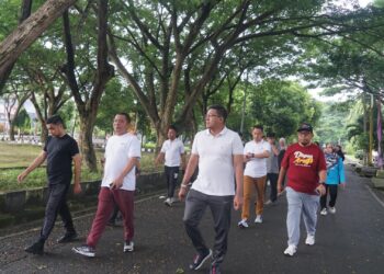 Penjabat Bupati Sidrap Membaur dengan ASN Senam Sehat