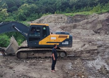 Beroperasi Dekat Pemukiman Penduduk, Kegiatan Tambang Material Gunung CV Lando Rundu di Sidrap Disorot Warga