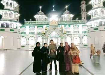 Khusyuk dan Tenang Komunitas SWN Tarawih di Masjid Darussalam Belawa Wajo