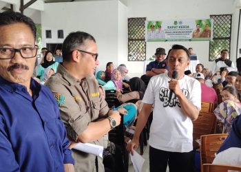 Wujudkan Kebersihan Lingkungan, Bupati Sidrap Minta Gaji Petugas Dibayar Tepat Waktu