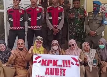 AGE Gelar Aksi di Depan Kantor BKAD Hingga Temui Wabup Enrekang. Ini Tuntutannya