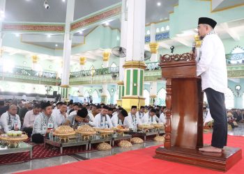 Wujudkan Indonesia Berkah, Kapolres Sidrap Bersama Tokoh Daerah Ikuti Tabligh Akbar di Masjid Agung