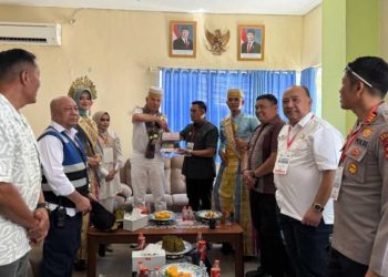 Kapal Pesiar MS Artania, Sandar di Parepare. Ratusan Turis Asing Jelajahi Kota Cinta BJ Habibie