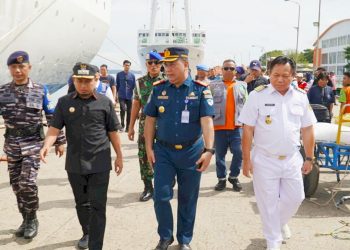 Pantau Arus Balik. Wali Kota Parepare dan Wawako, Turun Langsung di Pelabuhan Nusantara