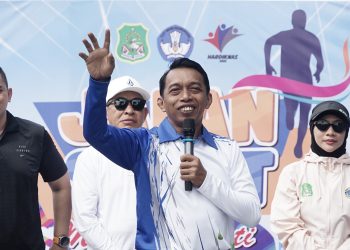PeringatI Hardiknas 2025, Pemkab Sidrap Gelar Jalan Sehat Bersama
