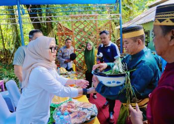 “Saya dan Wakil Bupati Siap Disiram” Kata Bupati Barru Andi Ina