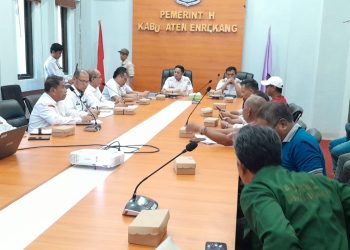 Bahas Capaian 100 Hari Kerja, Bupati Enrekang Bersama Jajaran OPD Gelar Jumpa Pers