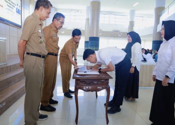 225 PPPK Pemkab Barru Mulai Karir ASN. Ini Pesan Pj Sekda Abubakar