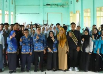 Lewat Dialog Terbuka, Kadis DPPKB Parepare Edukasi Remaja Lawan Bullying