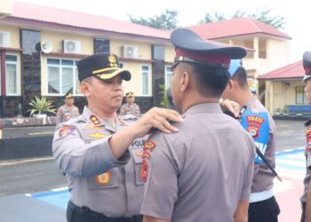 Kapolres Sidrap Pimpin Upacara Kenaikan Pangkat 20 Personel, Bentuk Penghargaan atas Loyalitas dan Dedikasi