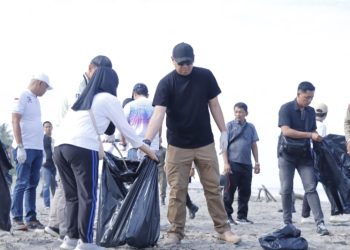 HUT Ikatan Adhyaksa Dharmakarini ke-52, Dihadiri Kapolres Pinrang di Pantai Ammani
