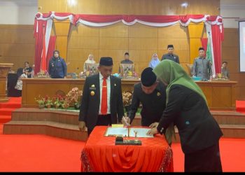 Bupati Sidrap Hadiri Paripurna Penandatanganan KUPA-PPAS Perubahan 2025