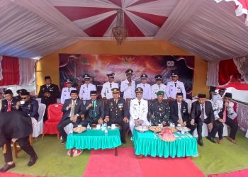 Pemerintah Kecamatan Duampanua Gelar Upacara Detik-Detik Proklamasi HUT RI ke-80