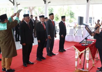 Lantik Empat Kepala OPD, Bupati Syaharuddin Tekankan Kinerja Demi Kemajuan Daerah