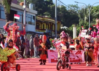 Pawai Karnaval Meriahkan HUT RI ke-80 di Parepare, Ketua PKK Tekankan Pendidikan Karakter Sejak Dini