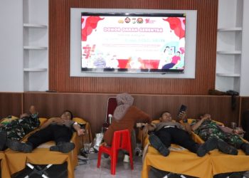 Meriahkan HUT Humas Polri 74, Personel Kodim dan Polres Sidrap Kompak Donor Darah