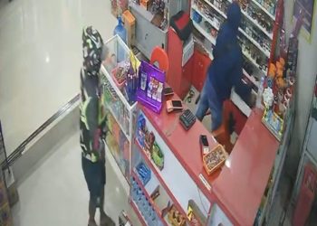 Rampok Minimarket di Sidrap, Dua Pria Bertopeng Bawa Kabur Uang Rp10 Juta